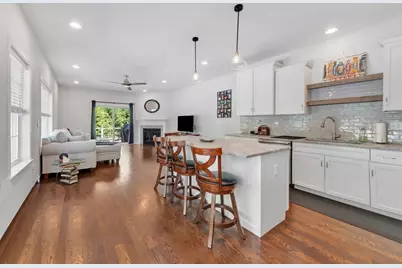 122 Milton St #122, Dedham, MA 02026 - Photo 4