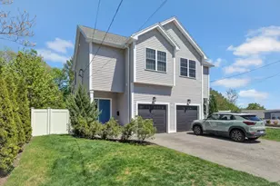 122 Milton St, Dedham, MA 02026 - Photo 2