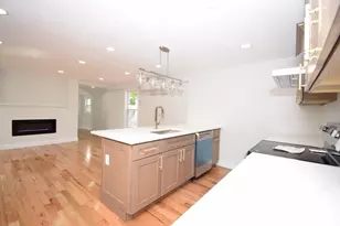 386 June St, Worcester, MA 01602 - Photo 2
