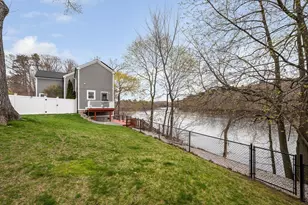 821 Merrimack Ave, Dracut, MA 01826 - Photo 34