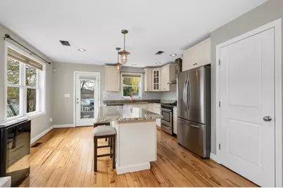 821 Merrimack Ave, Dracut, MA 01826 - Photo 4