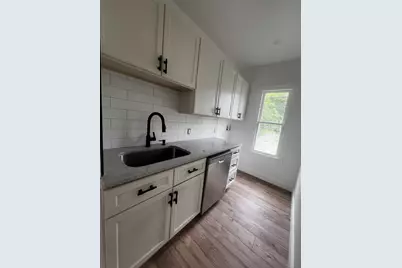 19 Reeves St, Worcester, MA 01607 - Photo 14