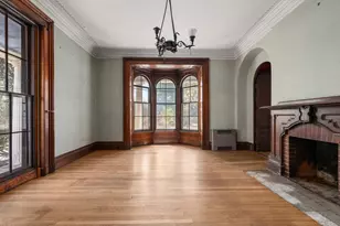 19 Linden St, Brookline, MA 02445 - Photo 8