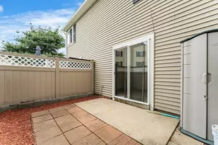42 Village Brook Ln, Natick, MA 01760 - Photo 10