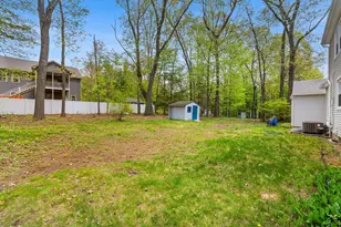148 Hadley St, Springfield, MA 01118 - Photo 34