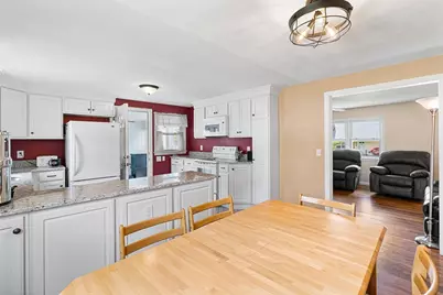 148 Hadley St, Springfield, MA 01118 - Photo 6