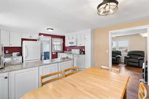 148 Hadley St, Springfield, MA 01118 - Photo 6