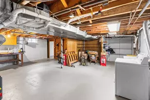 148 Hadley St, Springfield, MA 01118 - Photo 28