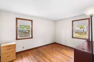 148 Hadley St, Springfield, MA 01118 - Photo 14