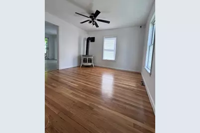 721 Blossom St, Fitchburg, MA 01420 - Photo 18