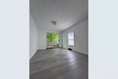 721 Blossom St, Fitchburg, MA 01420 - Photo 20