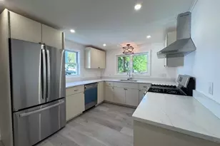 721 Blossom St, Fitchburg, MA 01420 - Photo 10