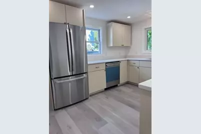 721 Blossom St, Fitchburg, MA 01420 - Photo 10