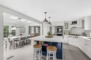 37 Lincoln St, Hingham, MA 02043 - Photo 4