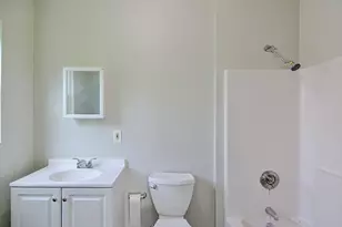 28 Prescott St, Leominster, MA 01453 - Photo 8
