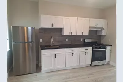 241 Walnut St #3, Chelsea, MA 02150 - Photo 2