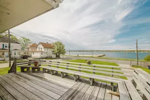83 Dudley St, New Bedford, MA 02744 - Photo 4