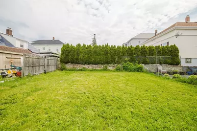 83 Dudley St, New Bedford, MA 02744 - Photo 6