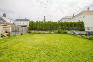 83 Dudley St, New Bedford, MA 02744 - Photo 6
