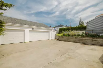 83 Dudley St, New Bedford, MA 02744 - Photo 8