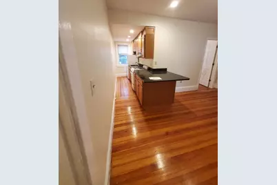132.5 Oxford St #8, Cambridge, MA 02140 - Photo 4