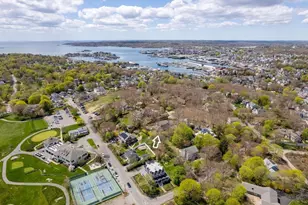4 Graystone Rd, Gloucester, MA 01930 - Photo 2