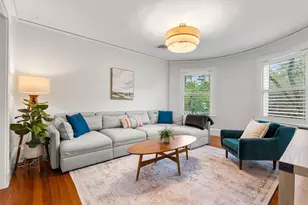1469 Centre St, Newton, MA 02461 - Photo 12