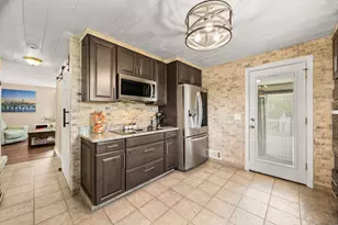 64 Railroad Ave, Taunton, MA 02780 - Photo 16