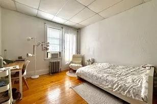126 Babcock St, Brookline, MA 02446 - Photo 4