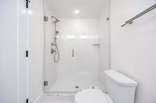 81 Conwell Ave, Somerville, MA 02144 - Photo 32