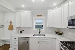 24 Prescott St, Boston, MA 02136 - Photo 12
