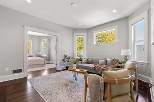 34 Catherine St, Boston, MA 02131 - Photo 4
