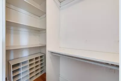 582 E 7th St, Boston, MA 02127 - Photo 28