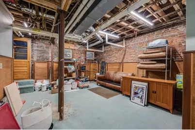 582 E 7th St, Boston, MA 02127 - Photo 36