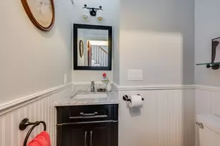 582 E 7th St, Boston, MA 02127 - Photo 16