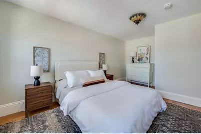 582 E 7th St, Boston, MA 02127 - Photo 24