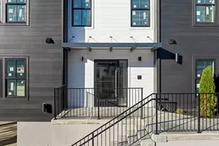 11 Boynton St, Swampscott, MA 01907 - Photo 2