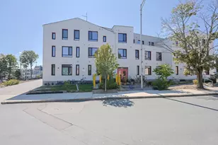 368 Pleasant St, Malden, MA 02148 - Photo 2