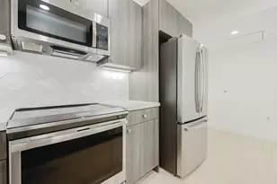 368 Pleasant St, Malden, MA 02148 - Photo 8