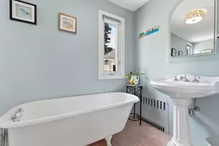 37 Lewis St, Everett, MA 02149 - Photo 12