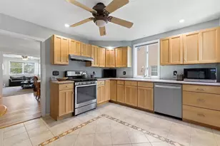 37 Lewis St, Everett, MA 02149 - Photo 8