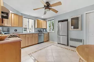 37 Lewis St, Everett, MA 02149 - Photo 10