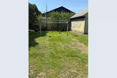 128 Silver St, Greenfield, MA 01301 - Photo 8
