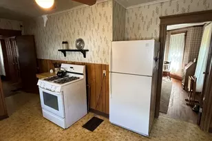 128 Silver St, Greenfield, MA 01301 - Photo 18