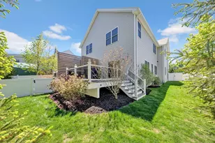 122 Milton St, Dedham, MA 02026 - Photo 22