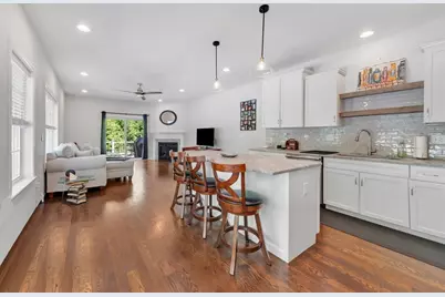 122 Milton St #122, Dedham, MA 02026 - Photo 2