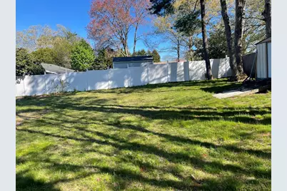 48 Briarwood Dr, New Bedford, MA 02745 - Photo 4