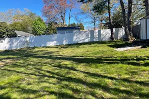 48 Briarwood Dr, New Bedford, MA 02745 - Photo 4