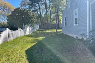 48 Briarwood Dr, New Bedford, MA 02745 - Photo 2