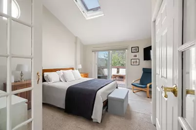 314 W 4th St #3, Boston, MA 02127 - Photo 10
